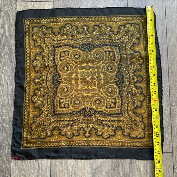 Vintage Renoir Hand Rolled Silk Scarf Made in Italy Like New - Picture 3 of 4